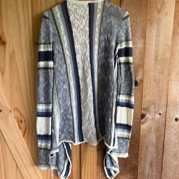 Rip Curl Cardigan - Picture 2 of 3
